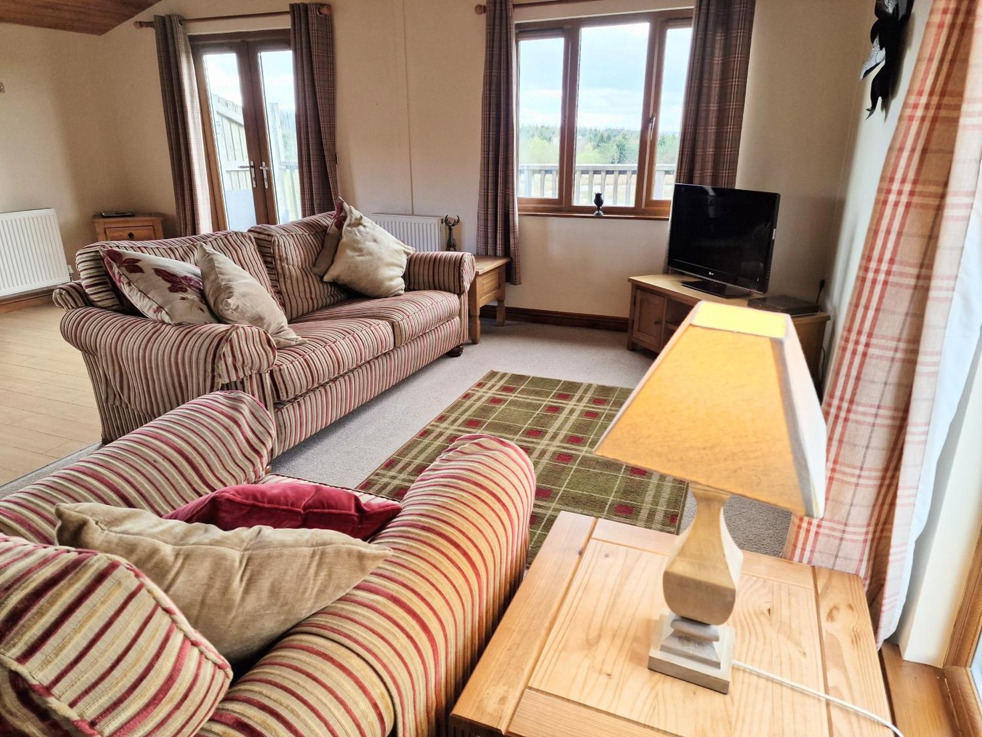 فيلا Lomond 5 With Private Hot Tub - Fife - Loch Leven - Lomond Hills - Pet Friendly Kelty المظهر الخارجي الصورة